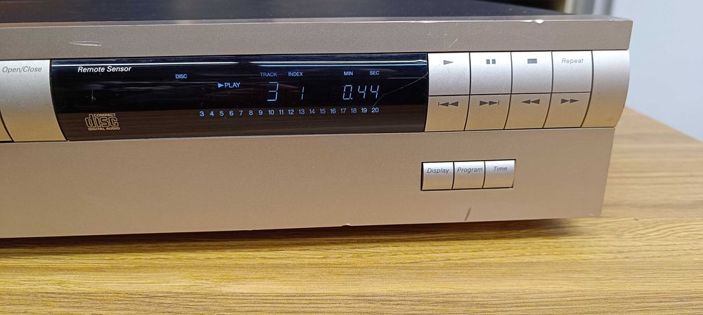 CD програвач Harman Kardon HD7525