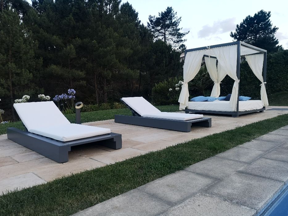 Cama de jardim ou piscina estilo balinesa