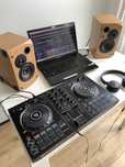 Контроллер Pioneer DDJ-RB, Діджей пульт-контроллер Піонер