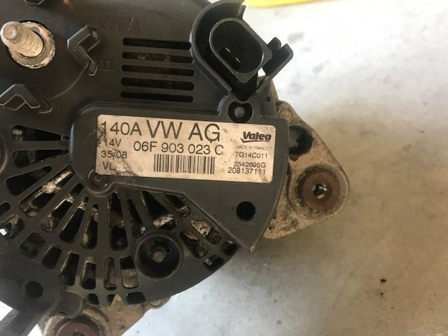Alternador Audi A3 A4 Vw Passat Vw Golf vw tiguan 2.0 tdi ref: 06F 903
