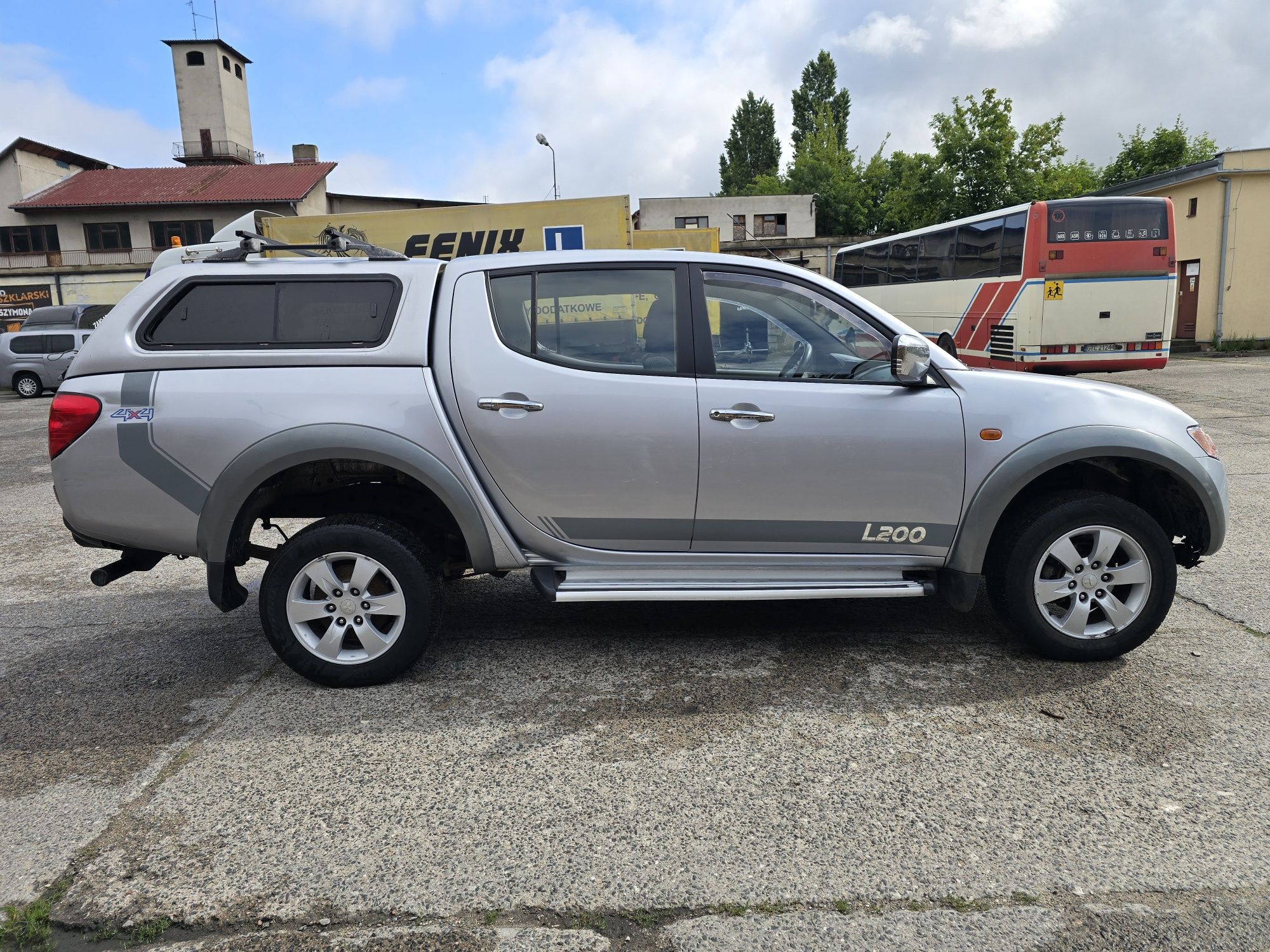 Mitsubishi L200 2.5 did 2007r 4x4 hilux Navara Pathfinder