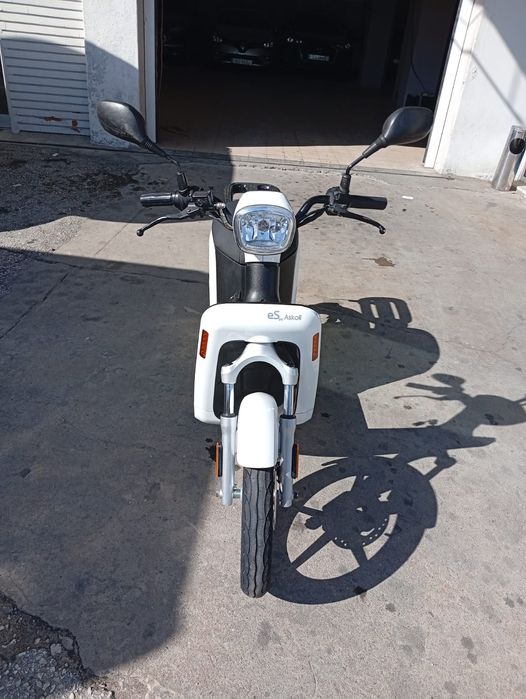 Mota elétrica - Scooter askoll es-pro como nova 2019