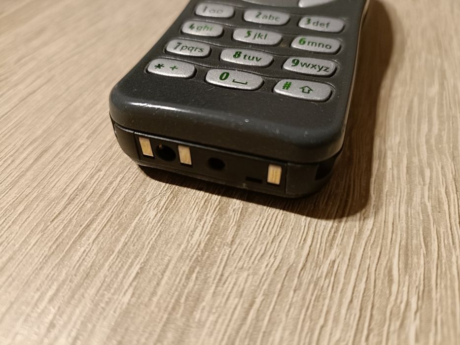 Nokia 1100 stan bdb, 2 bat+ Nokia 3210, działa+ Ładowarka Nokia ACP-7E