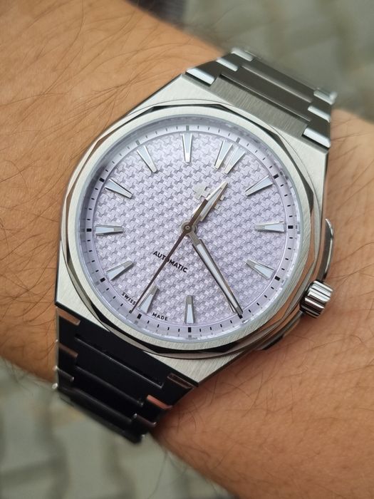 Christopher Ward Twelve 36 Frozen purple