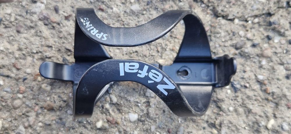 Koszyk rowerowy na rower na bidon firmy Zefal model Spring