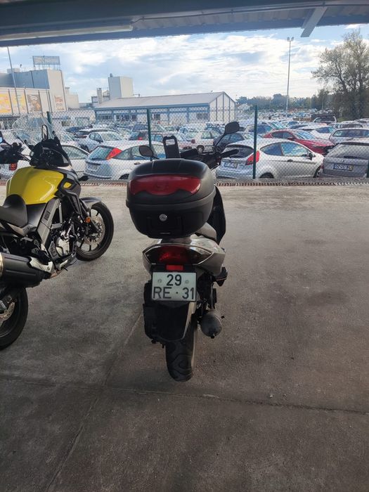 Troco-SCOOTER 125cc-em Carro