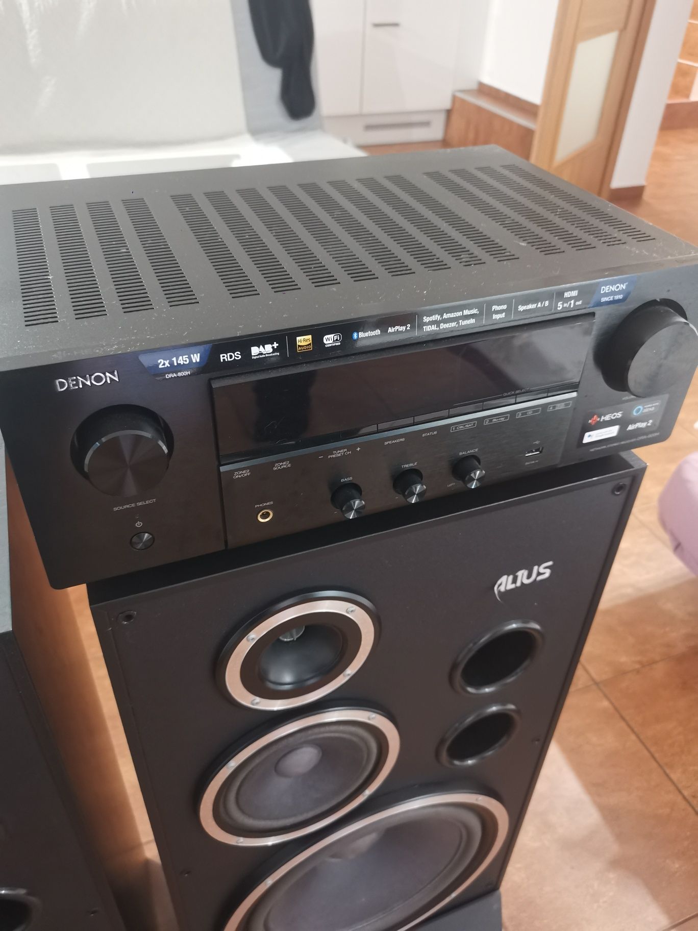 Denon amplituner