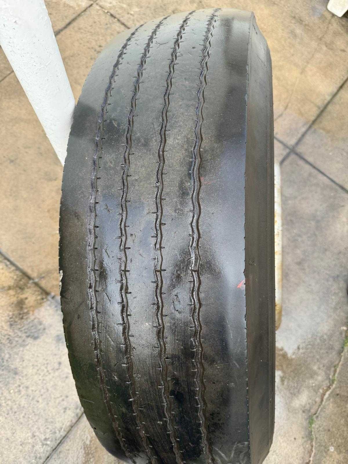 Pneu de camião com jante 315/80R22.5
