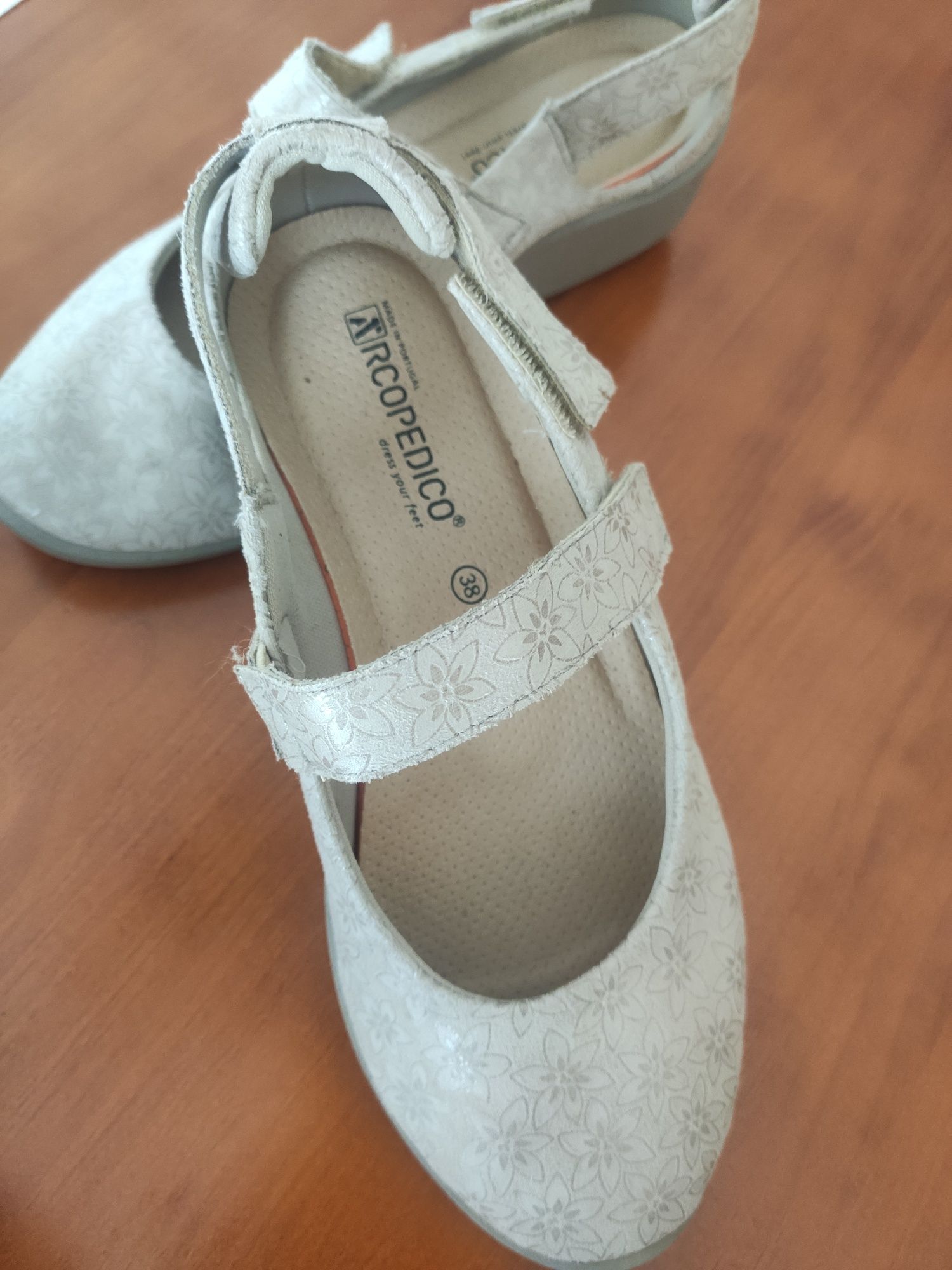 Sapatos ortopédicos 38 novos
