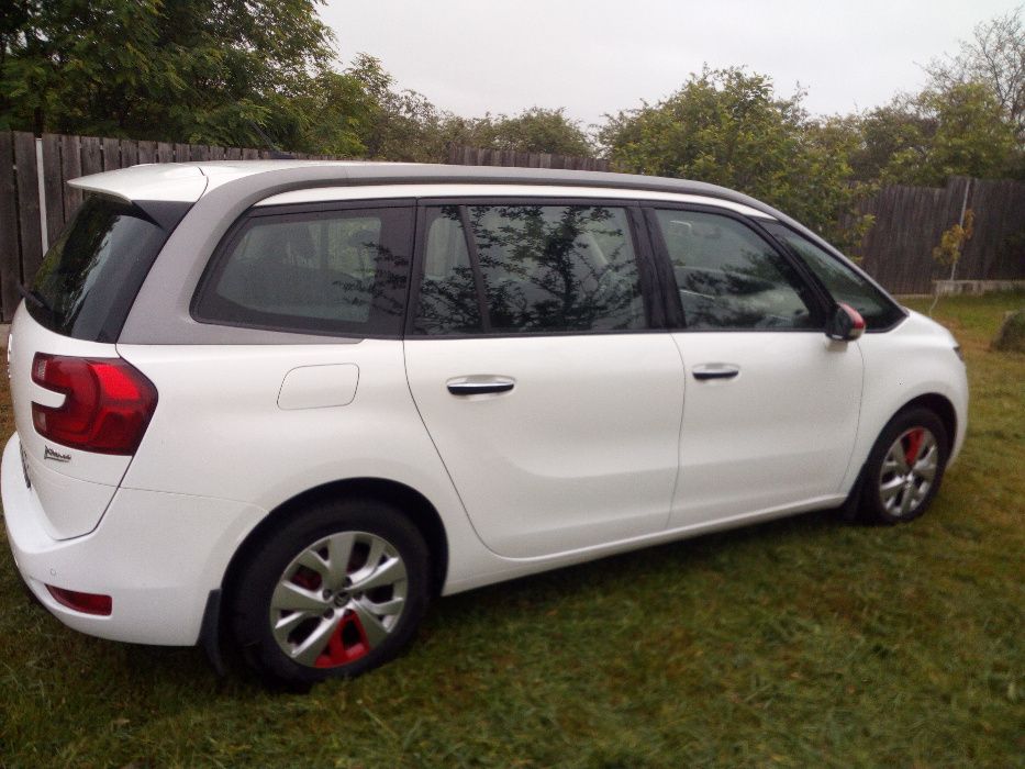 Продам Citroen Grand C4 Picasso, 2015 года