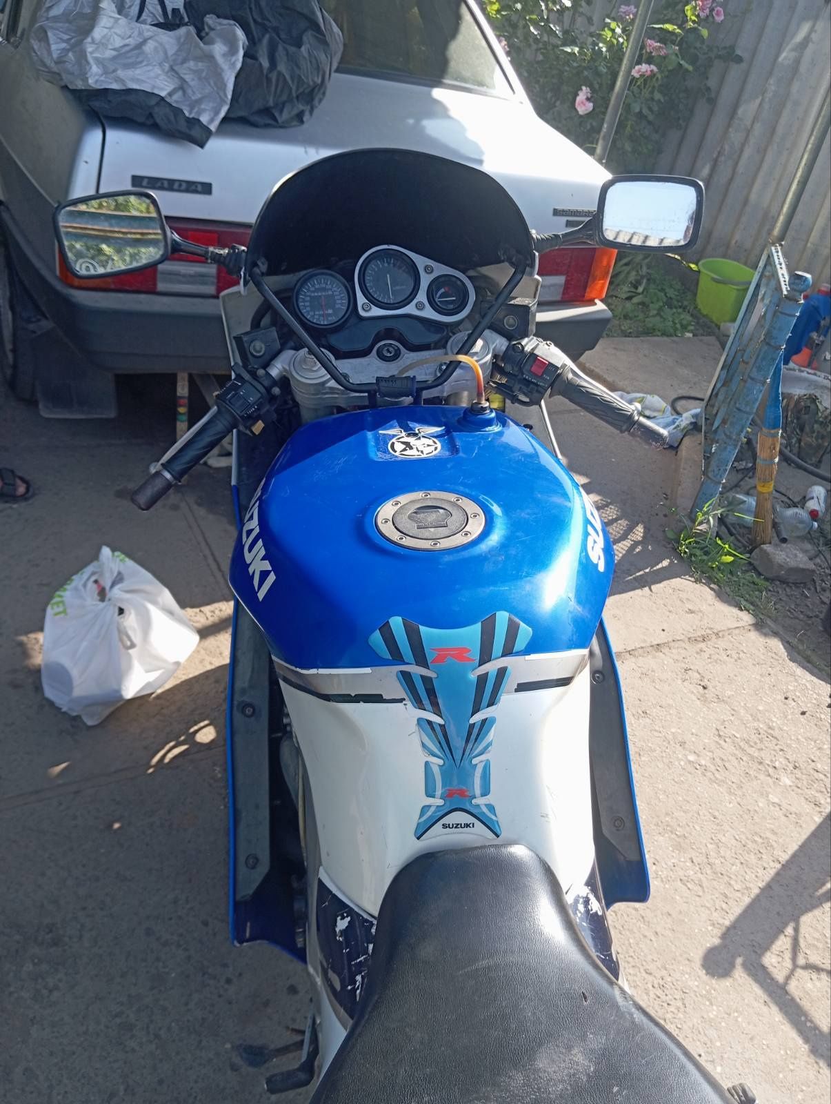 Терміново продається спортбайк Suzuki Gsxr 1100 2000 року