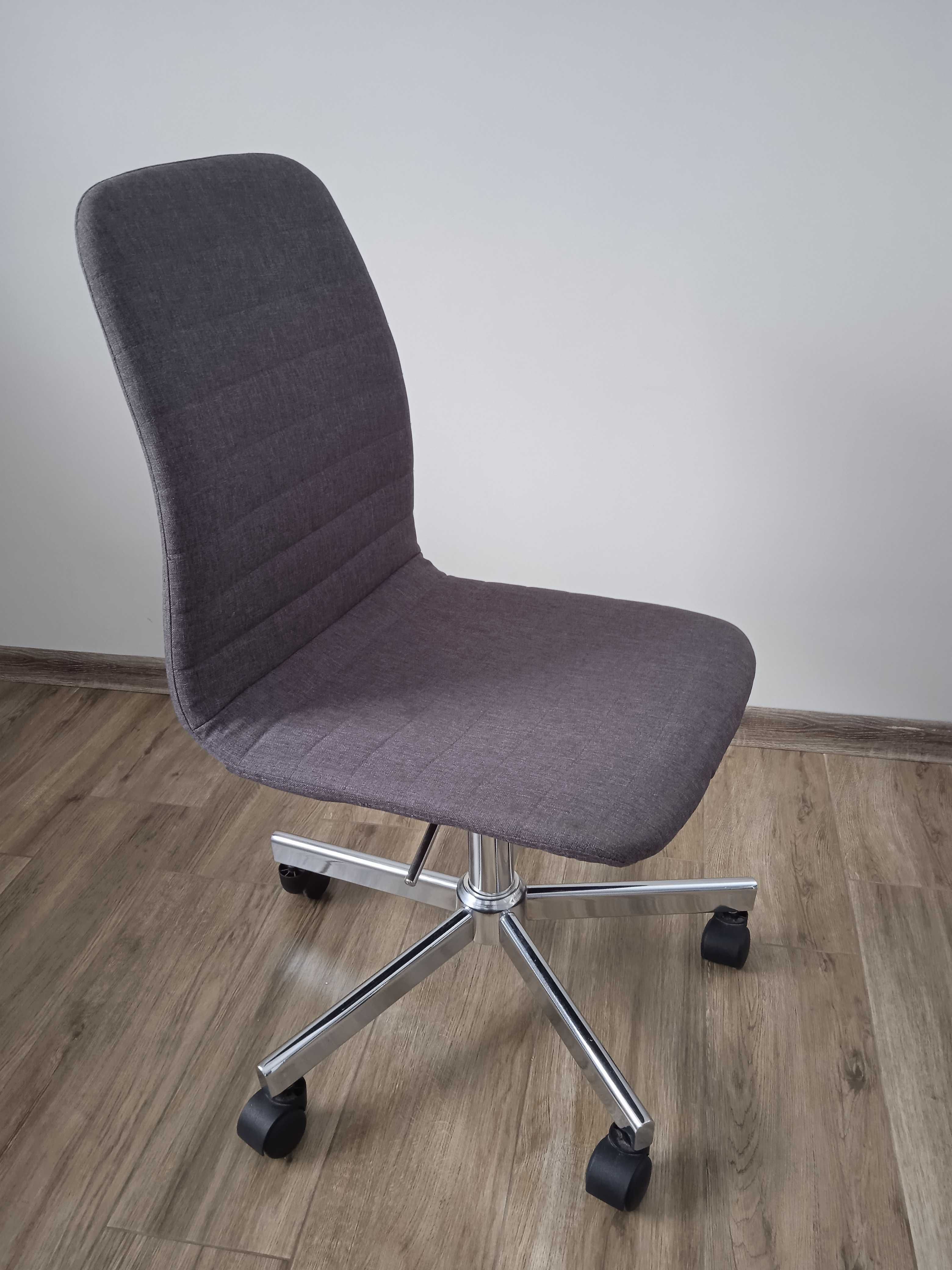Krzesło biurowe JYSK ABILDHOLT ciemnoszary tkanina/chrom