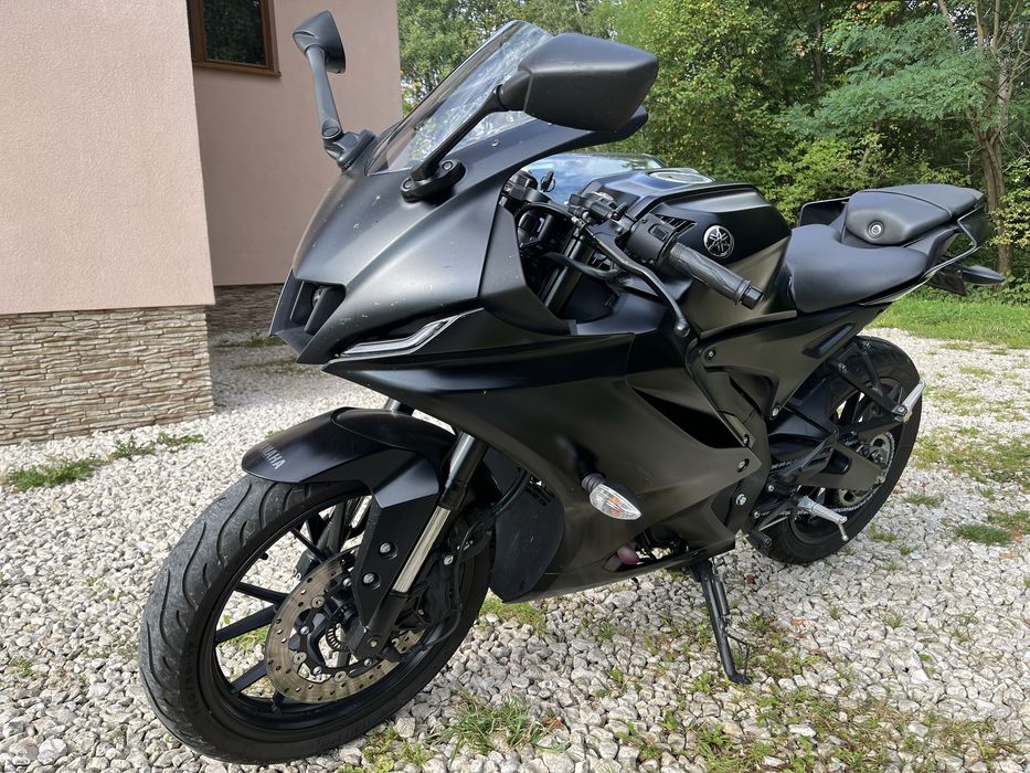 Yamaha yzf r 125 Tech Black niski przebieg ABS kontrola trakcji