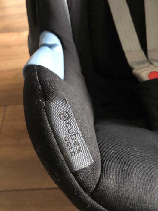 Fotelik z bazą Cybex Aton M