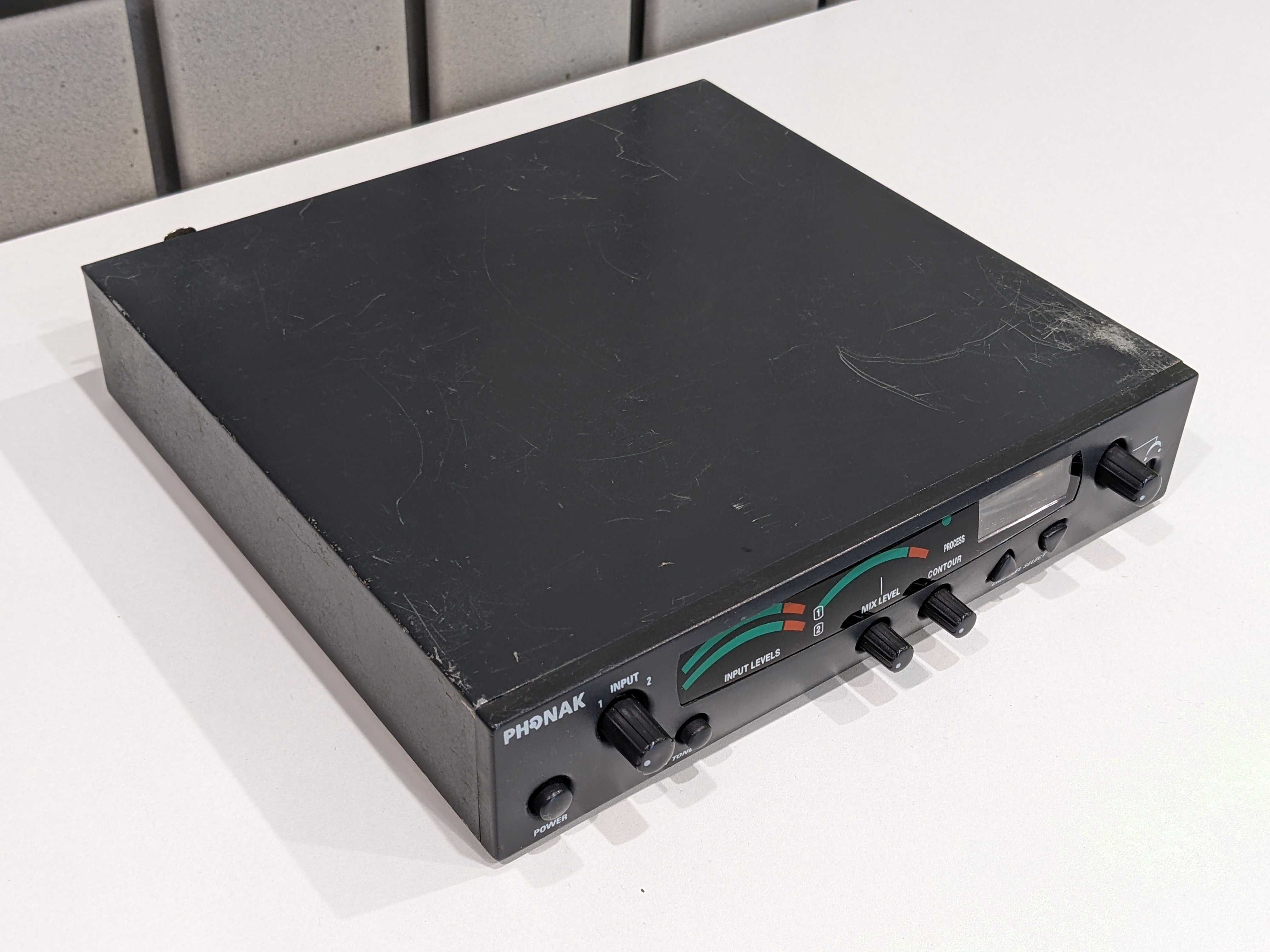 Студійний передатчик Phonak TX-300V у відмінному робочому стані