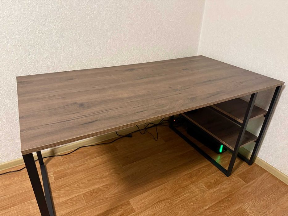 Стіл письмовий комп'ютерний лофт
