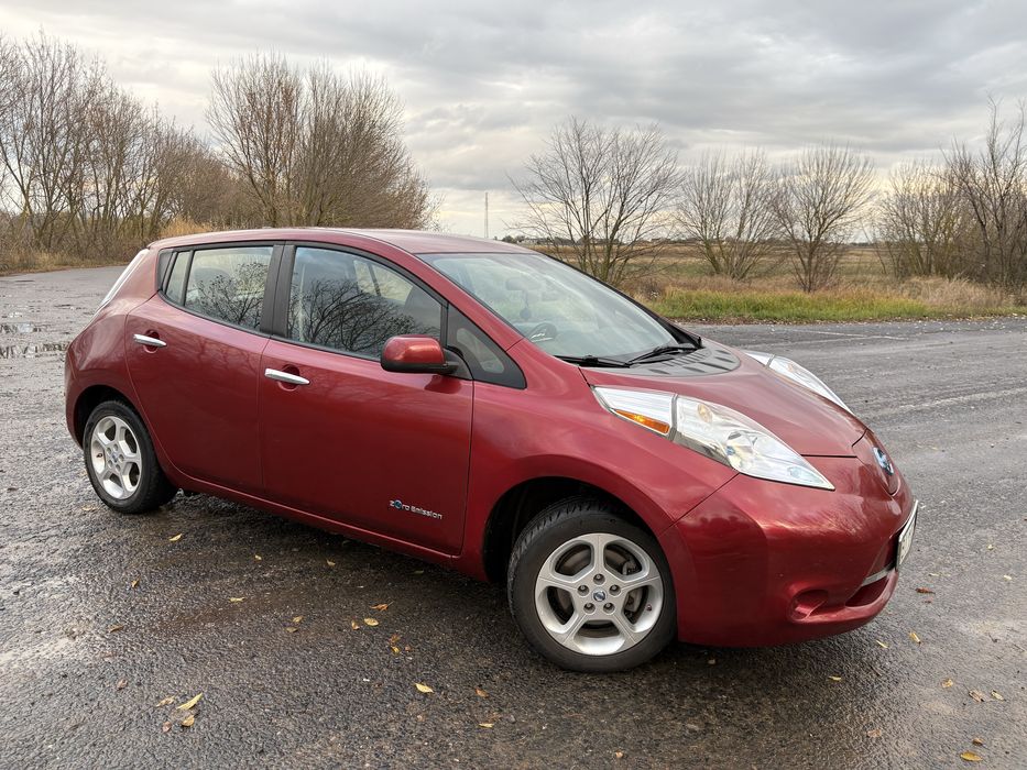 Nissan Leaf  2013