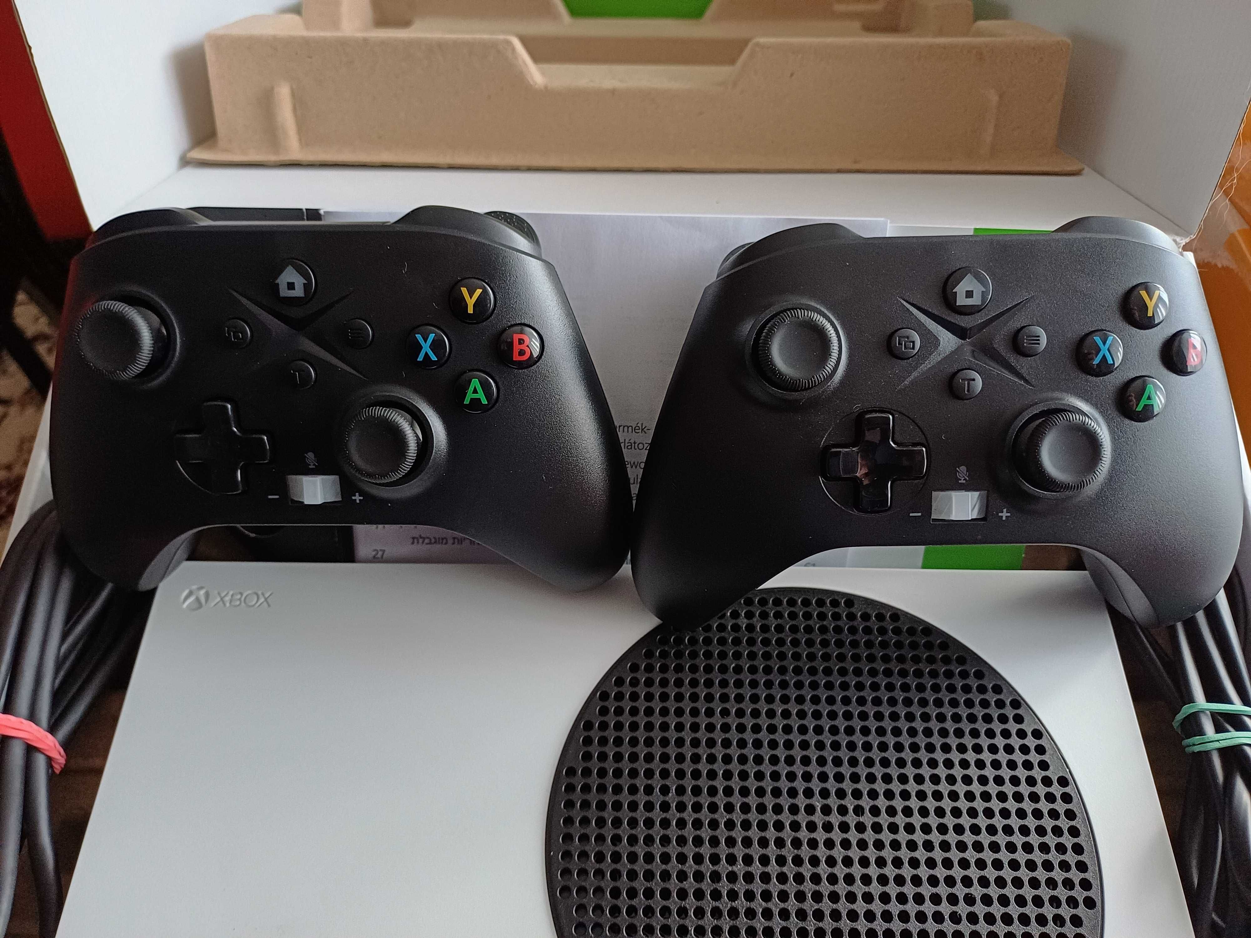 Ігрова консоль приставка xbox series s два геймпади контролери