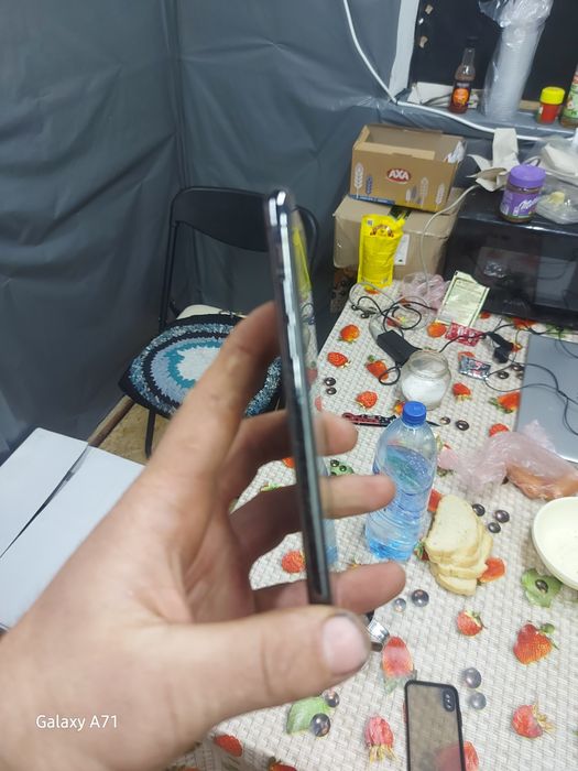 Продам айфон 10 256гб