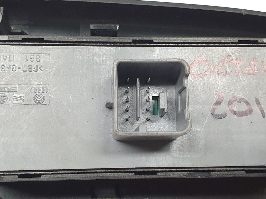 Comando / botão / interruptor vidros frente esquerdo SKODA Octavia II