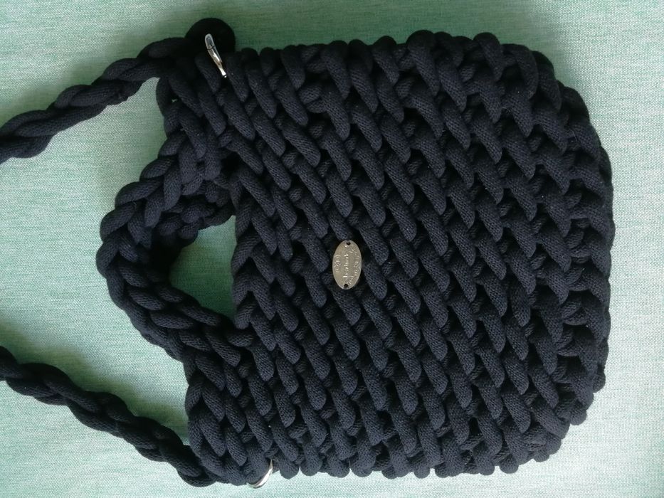 Torebka ręcznie robiona czarna handmade