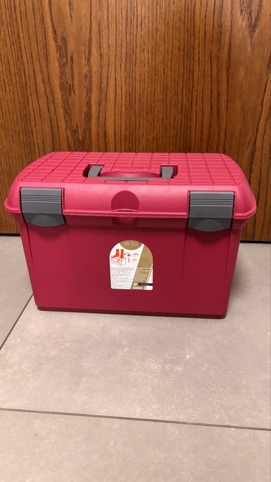 Skrzynka na szczotki i pielegnacje