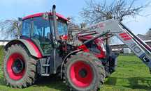 Zetor Proxima HX 110 + ładowacz czołowy MX T10. 
Bogata w