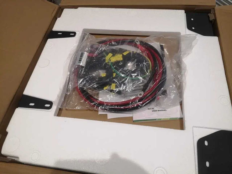 Комплект Growatt SPF 6000 ES PLUS +Dyness DL5.0C 100ah 5.12kwh LiFePo4