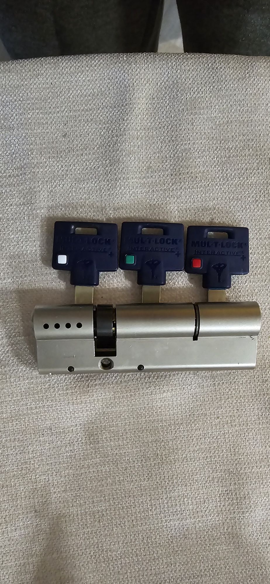 Cilindo europeu Mul-T-Lock interactive +