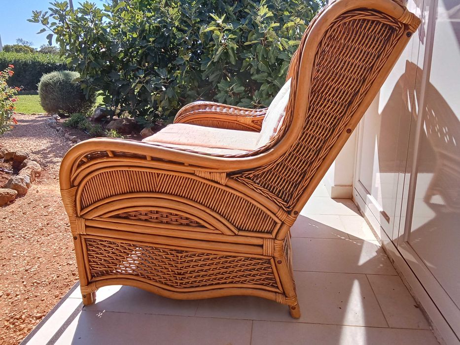 Ratan Moveis furniture set with cushions