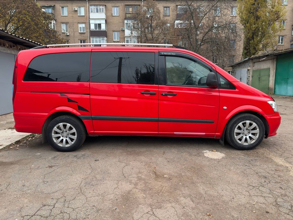 Продам Mercedes Vito 111 Оригинальный  пассажир
