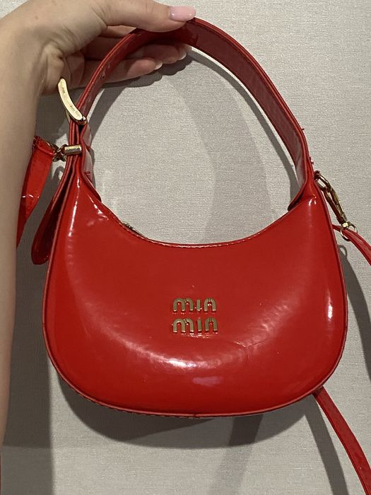 Сумка Miu miu.