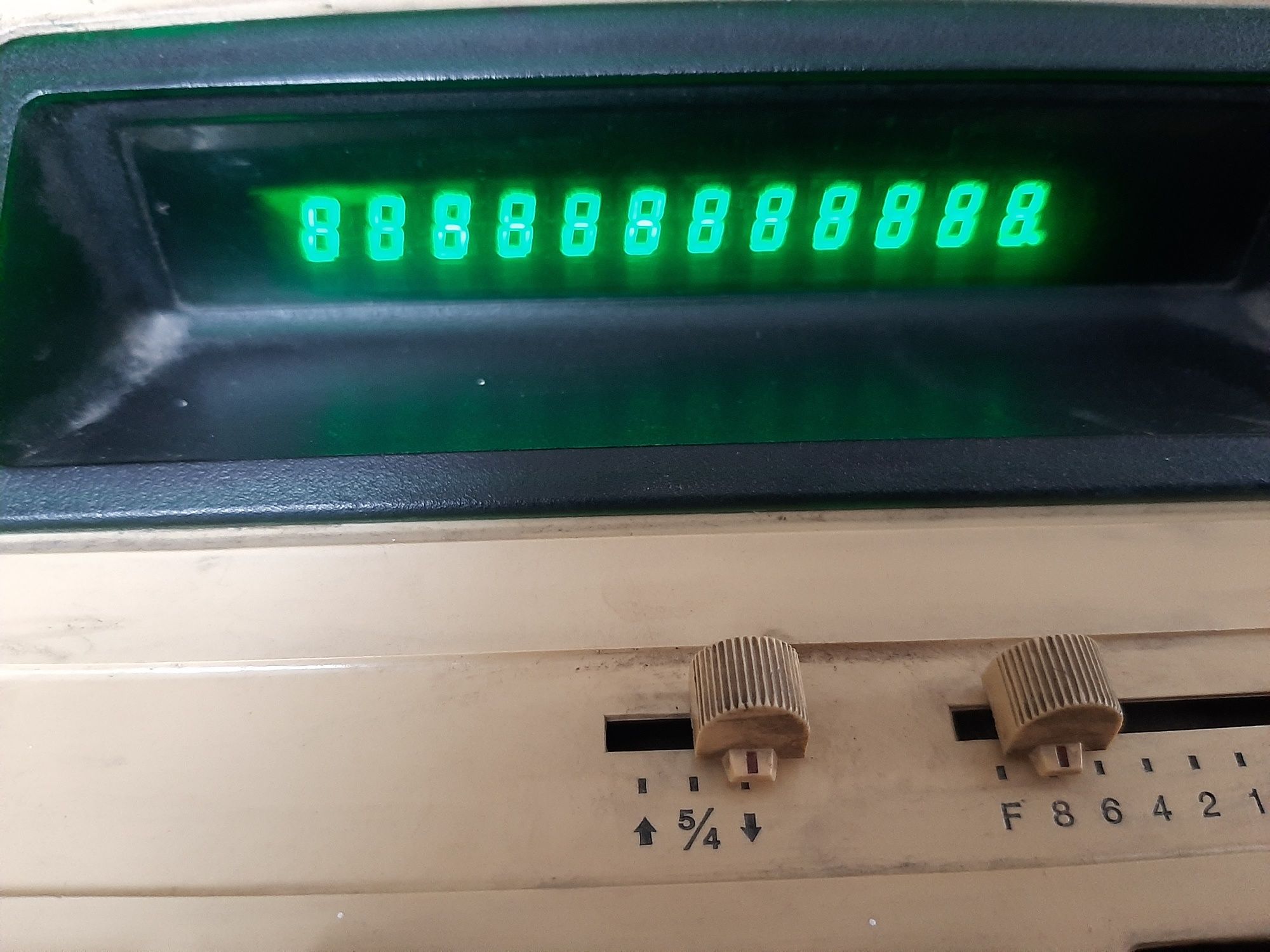 Калькулятор sharp Compet CS 2108