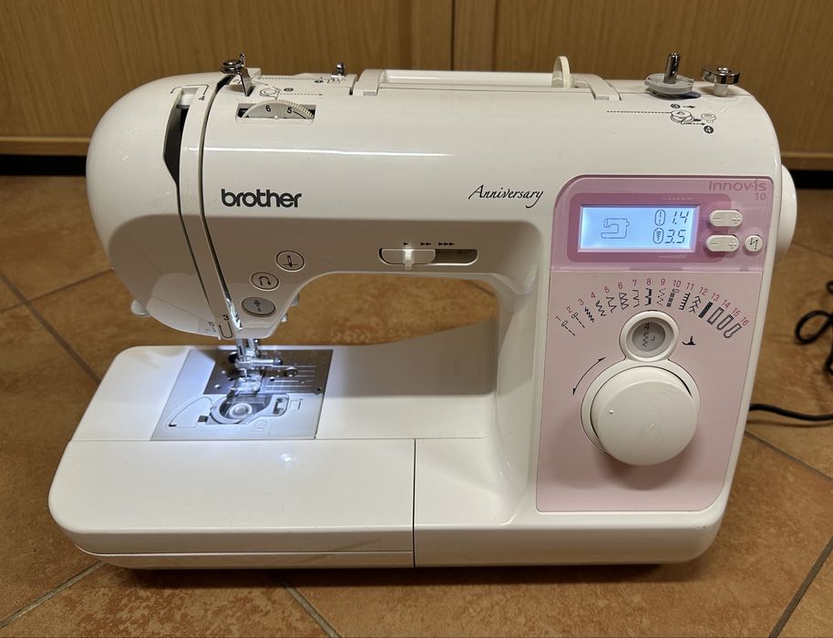 Elektryczna maszyna do szycia Brother Innovi-is NV-10A Anniversary
