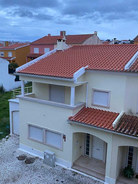 Moradia T4 + 1 Palmela ( Permuta Possível)