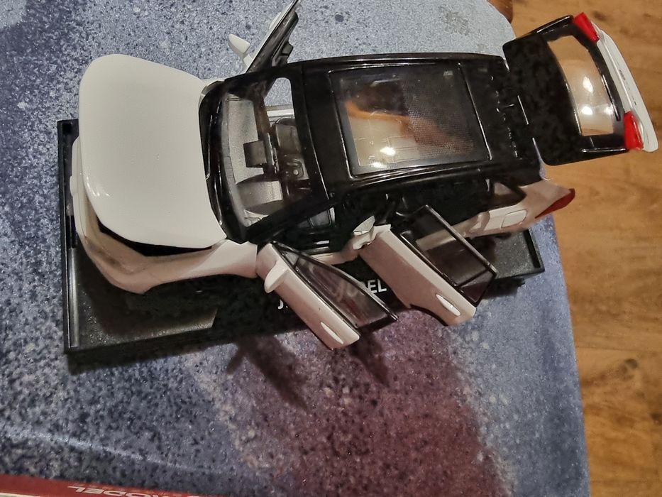 Модель авто 1:32