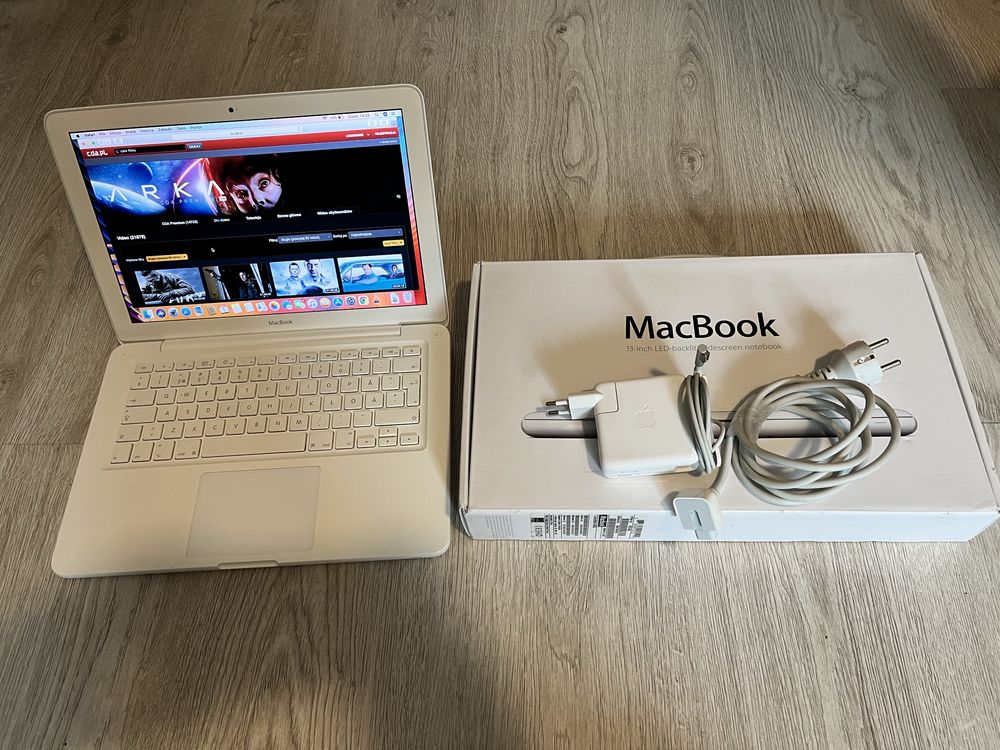 MacBook A1342 2,4GHz/250/2x1Gb/Sd. 13”Mid 2010r