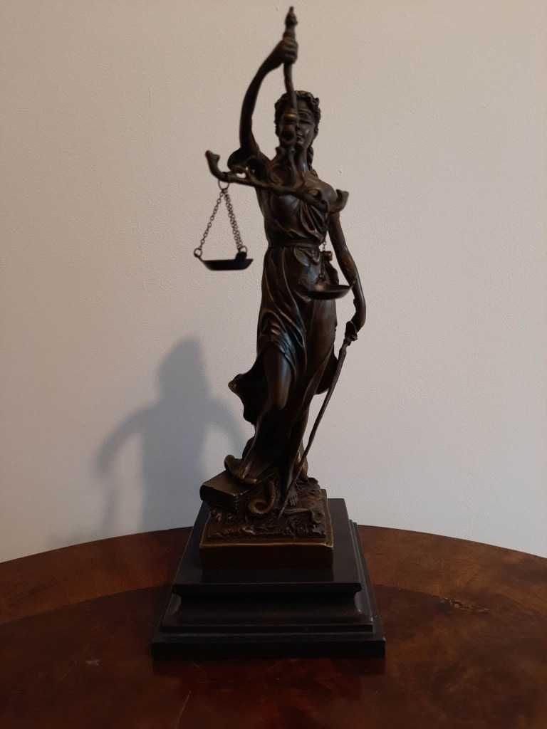 Figura z brązu - Temida - syg.Mayer