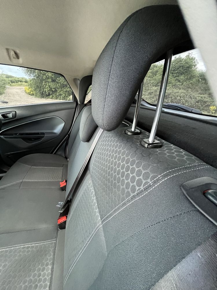 Ford fiesta mk7  1.6 tdci 95 km