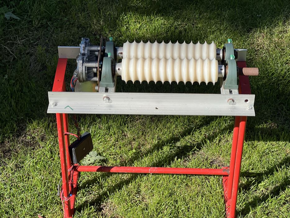 Automatyczny roller do kulek proteinowych na 12V