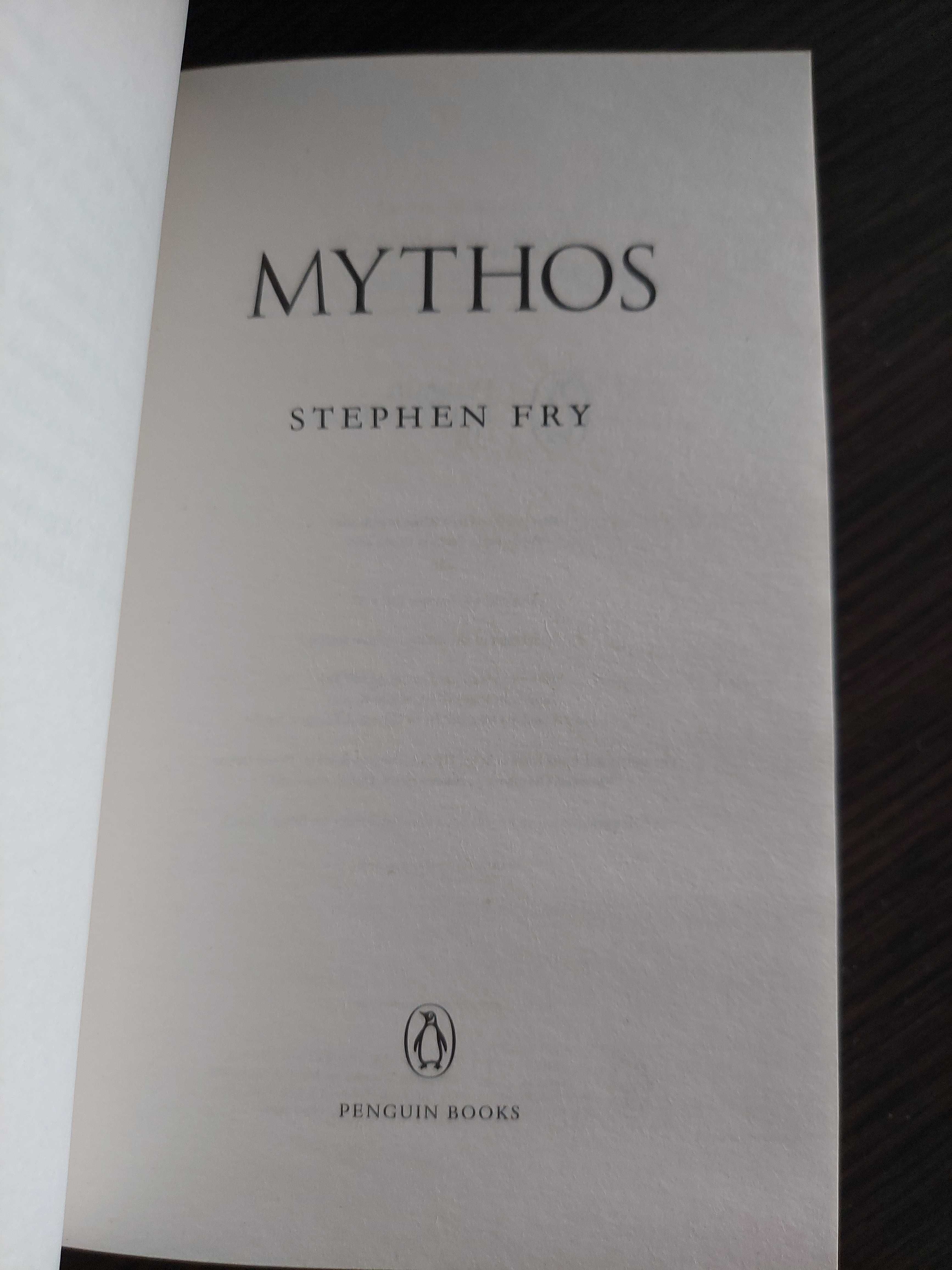 Продам книгу. Mythos. The greek myths retold