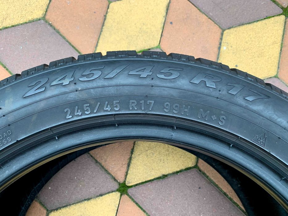 245/45 R17 Pirelli Sottozero Winter. Шини зимові 4 шт.