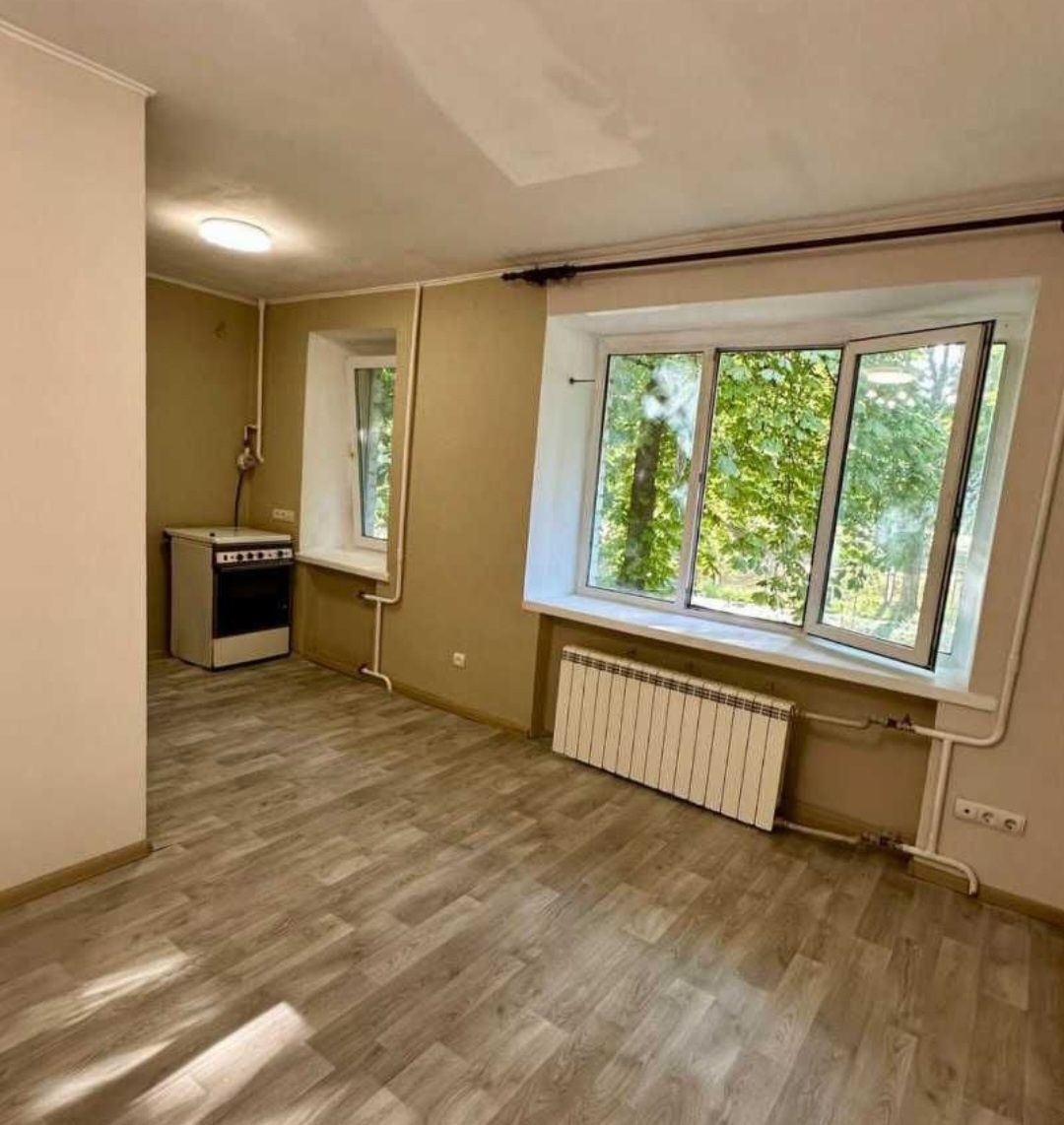 Продам квартиру біля метро Шулявська