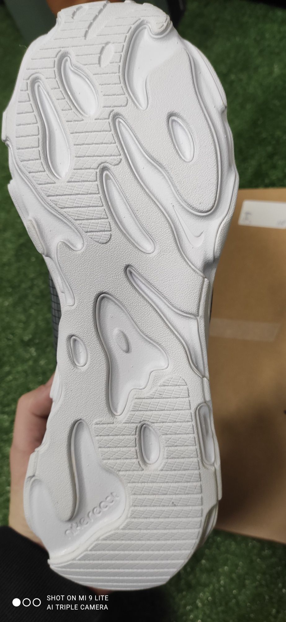 Buty Nike React Live