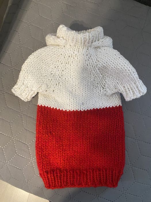 Sweterek dla pieska czy kotka zrobiony na drutach