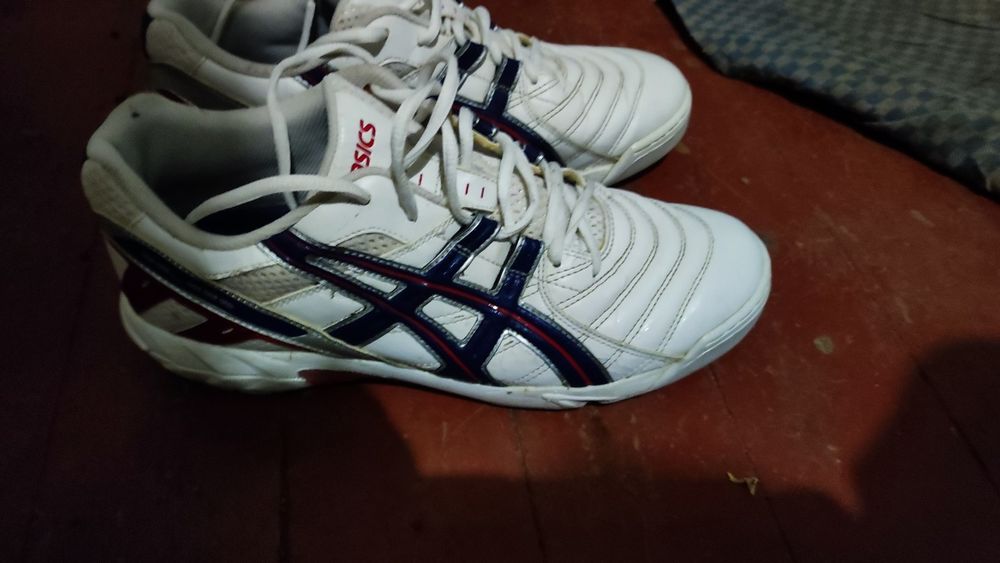 Продам кросовки бу асикс