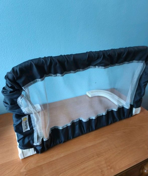 Барьер защитный для кровати