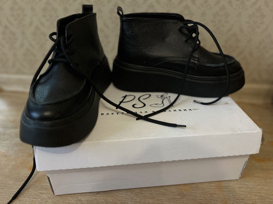 Шкіряні черевики хайтопи