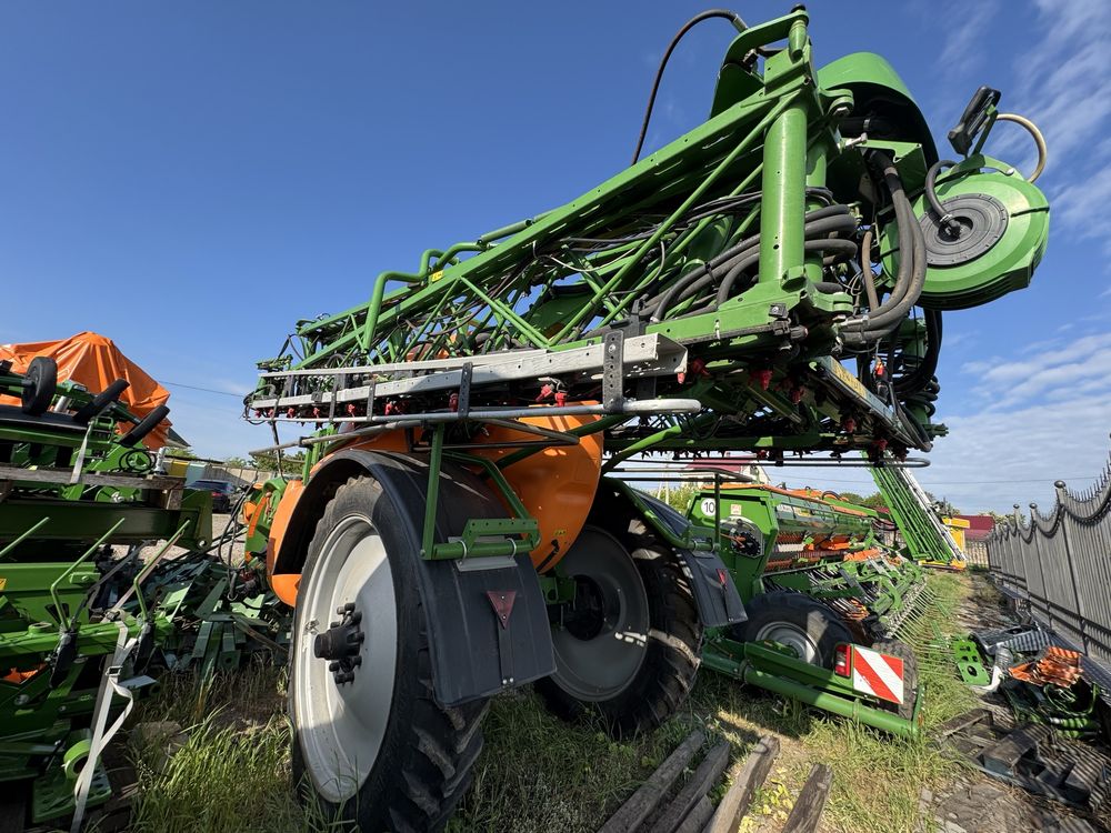 Оприскувач AMAZONE UX 5200