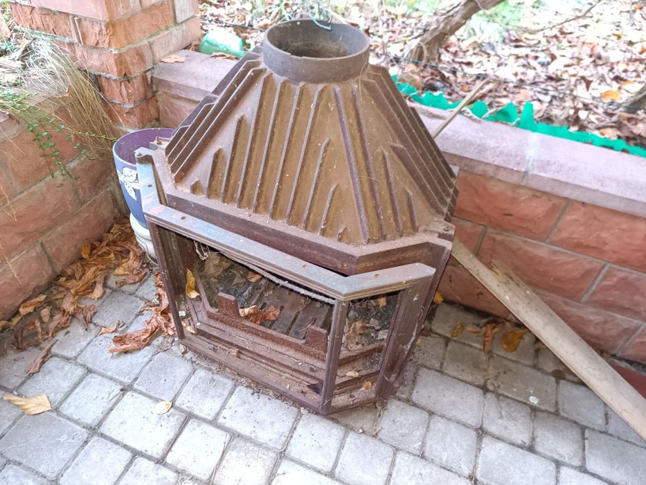 Камінна топка чугунна